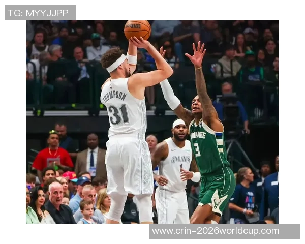 欧文送全队高尔夫球车惊喜连连！克莱试驾几乎翻车被诙谐戏弄